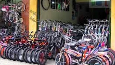 Buying a bicycle in Hanoi